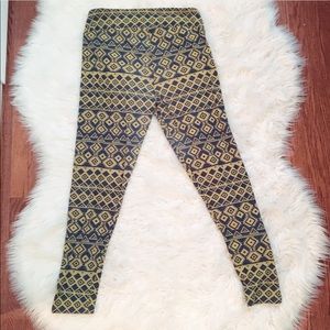 LuLaRoe Tall and Curvy Tribal Print Leggings